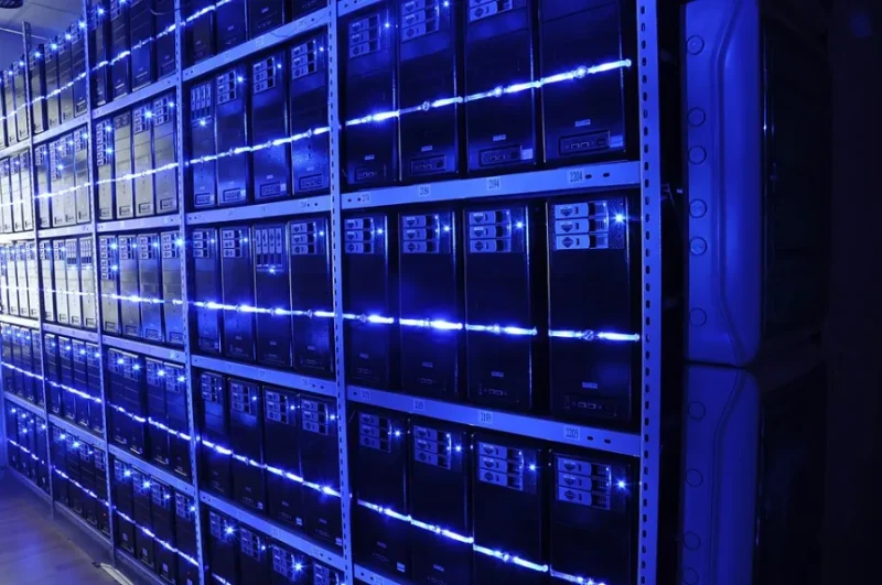 Centro de datos con servidores