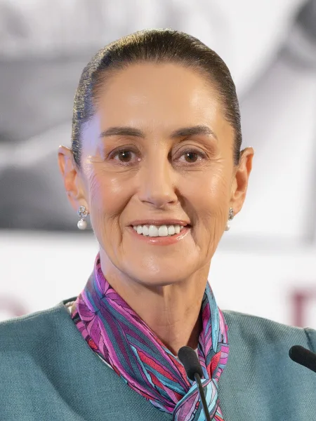 Claudia Sheinbaum durante una conferencia matutina en Palacio Nacional