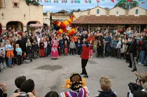 Piñata tradicional de colores