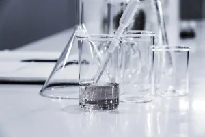Equipo de laboratorio para nota de tecnologia y ciencia