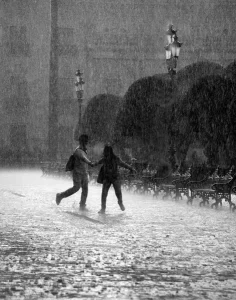 Lluvia intensa en una ciudad mexicana