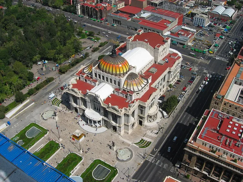 Vista aérea del Palacio de Bellas Artes en Ciudad de México