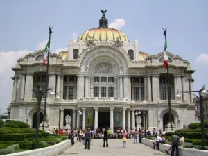 Fachada del Palacio de Bellas Artes en la Ciudad de Mexico