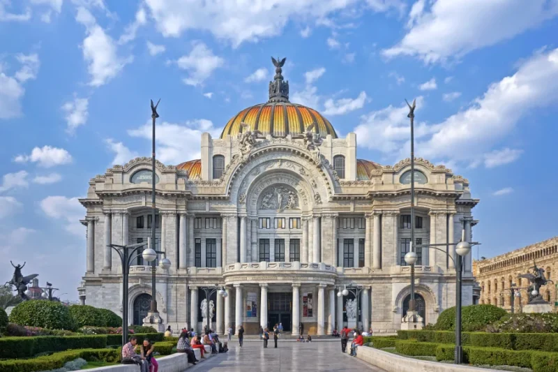 Fachada del Palacio de Bellas Artes en Ciudad de México