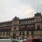 Fachada del Palacio Nacional en la Ciudad de Mexico