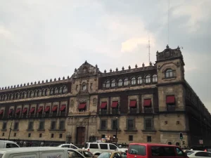 Fachada del Palacio Nacional en la Ciudad de Mexico