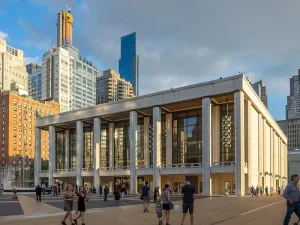 Exterior del Teatro David H. Koch en Nueva York