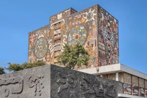 Edificio de la UNAM como referencia a la investigacion sobre examen virtual y vigilancia digital