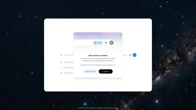 Captura de ChatGPT con el boton Think para preguntas complejas en cuentas gratuitas