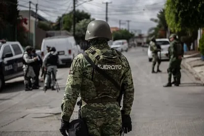 Elemento de la Guardia Nacional en Baja California