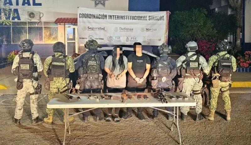 Elementos de seguridad durante un operativo en Sinaloa