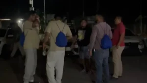 Personas mexicanas repatriadas durante un traslado hacia Tapachula, Chiapas