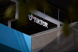 Logotipo de TikTok en una fotografía de archivo