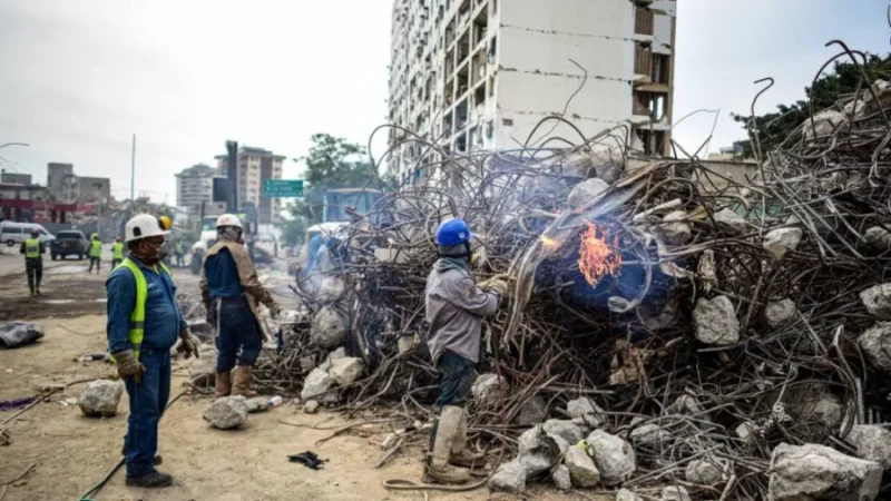 Daños y trabajos de reconstrucción tras el terremoto en Venezuela