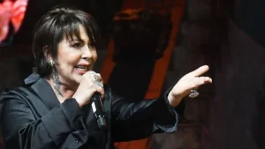 Alejandra Guzmán durante una aparición pública
