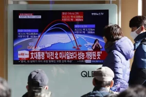 Corea del Norte lanza dos proyectiles hacia el mar de Japón