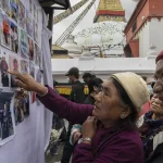 Familiares de víctimas de las riadas de Nepal