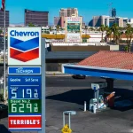 Precios de gasolina ante el alza del petróleo por el conflicto entre Estados Unidos e Irán