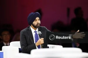 Ajay Banga habla durante las reuniones anuales del FMI y el Banco Mundial en Bangkok