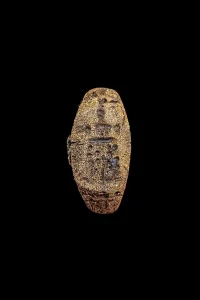 Anillo hallado en Alejandría con la imagen del antiguo faro