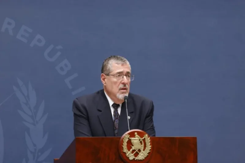Bernardo Arévalo durante conferencia sobre medidas del Gobierno de Guatemala