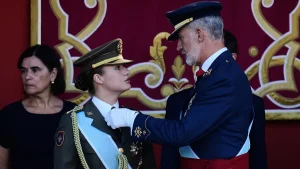 Felipe VI y la princesa Leonor durante el desfile del 12 de octubre de 2026