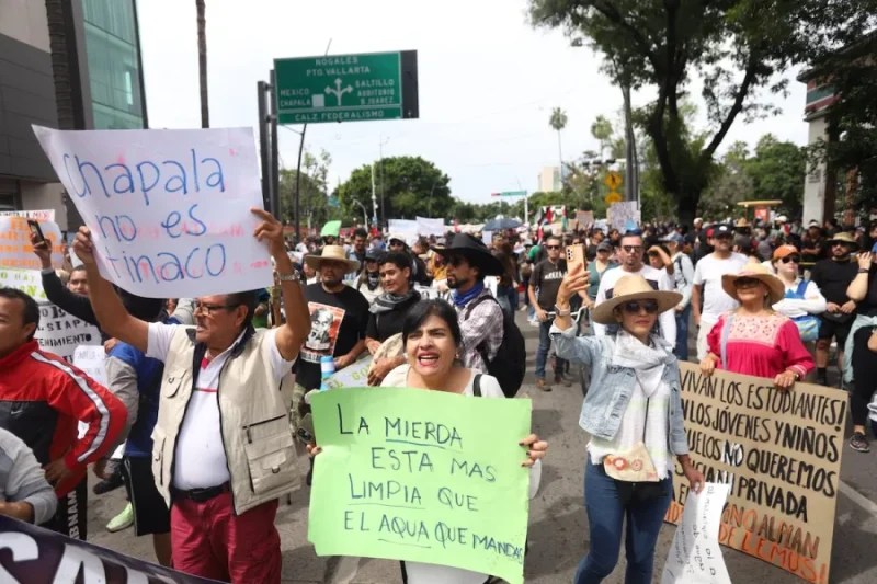 Marcha por agua limpia en Guadalajara