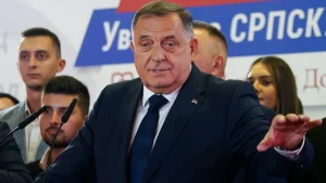 Milorad Dodik durante el anuncio de resultados electorales en Bosnia
