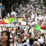 Trabajadores del IMSS durante las movilizaciones en Ciudad de México